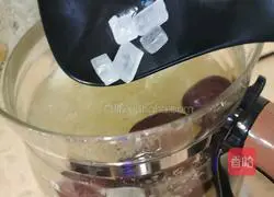 Illustration of Tremella Lily, Snow Pear and Red Date Soup 10