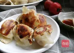 Illustration of how to make quick-fried dumplings 8