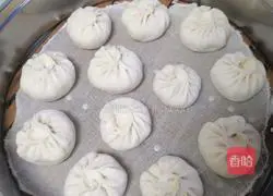 Illustration of how to make vegetarian stuffed buns 5