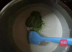 Illustration of how to make three-color hair cake 4