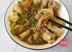 Illustration of how to make beef enoki mushrooms 9