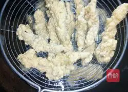 Illustration of how to make short crispy pork 11