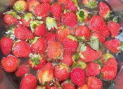 Strawberry milkshake recipe 1