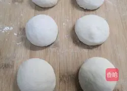 Illustration of how to make scones with bean paste filling 3