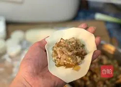 Illustration of how to make soup dumplings 7