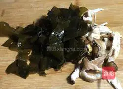 Wolfberry kelp eggs Illustration of how to make soup 2