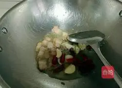 Illustration of how to make griddle cauliflower 12