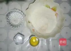 Illustration of how to make soft and delicious flower oil rolls 1