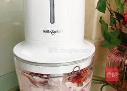 Pink Strawberry Milkshake Recipe Illustration 4