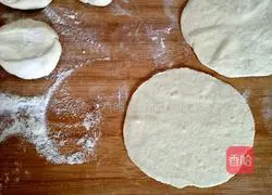 Illustration of how to make carotene stuffed buns 16