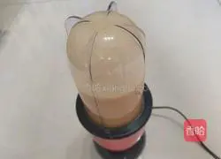 Illustration of how to make banana walnut muffins 5