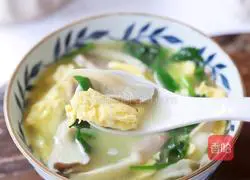 Illustration of how to make egg and mushroom soup 17