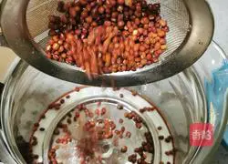 Red dates and red bean barley soup Illustration of how to do it 5