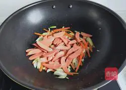 Illustration of how to make instant noodles with ham and vegetables 6