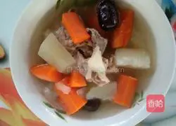Illustration of how to make pork ribs, winter melon and carrot soup 7