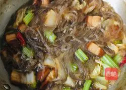 Illustration of braised pork stew 9