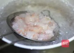 Illustration of how to make smooth egg and shrimp 7