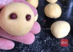 Happy Chicken Steamed Buns Recipe Illustration 7