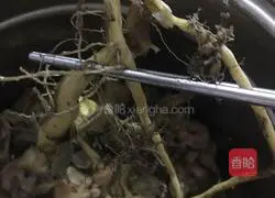 Illustration of how to make parsnip stewed old chicken 14