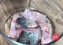 Illustration of how to make fish soup with mushrooms and tofu 1