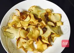 Illustration of how to make apple crisps 4