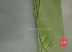 Illustration of how to make spinach hand-rolled noodles 7