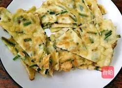 Illustration of how to make chive egg pancake 11