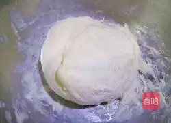 Illustration of making double bean buns 3 