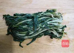  Illustration of how to make dumplings stuffed with dried radish leaves and pork stuffing 7