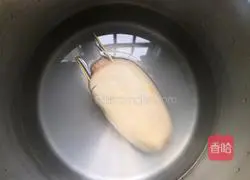 Illustration of how to make sweet pink lotus root 4