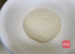 Illustration of making two-sided green onion cake 2