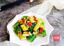 Illustration of how to make cold cucumbers 7