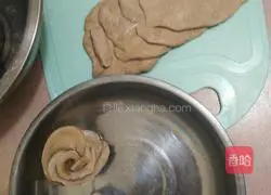 Illustration of how to make brown sugar steamed buns 7