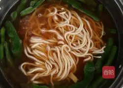 Illustration of how to make braised beans and noodles 13