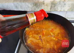 Illustration of how to make tomato noodle soup 12