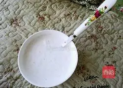 红豆Illustration of how to make burnt grass jelly 4