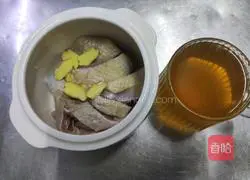Illustration of how to make Hakka rice wine braised chicken 2