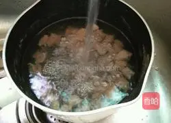 Illustration of how to make Codonopsis and Astragalus mutton soup 6