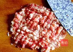 Illustration of how to make stewed lion head 3