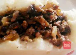 Illustration of how to make meat buns with mushroom sauce 18