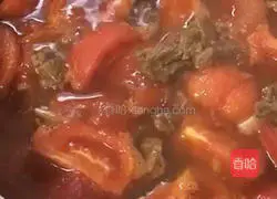 Illustration of how to make tomato stewed beef brisket 4