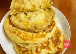 Illustration of how to make mutton oil and scallion pancakes 5