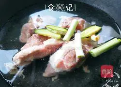 Winter Melon Pork Ribs Soup Recipe Illustration 4
