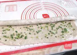 Illustration of how to make steamed flower rolls 5