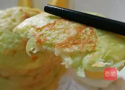 Illustration of how to make cucumber shredded egg pancake 10