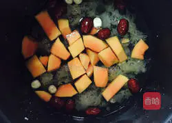 Illustration of how to make papaya, white fungus and red dates soup 7