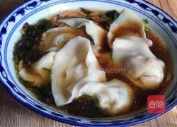 Illustration of how to make shrimp wontons 16