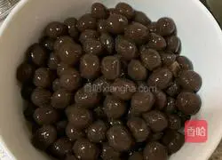 Illustration of how to make brown sugar pearl milk 7