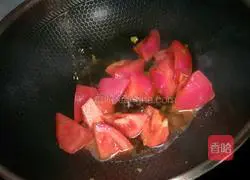 Illustration of how to make potato and salty bamboo shoot soup 6