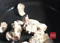 Lotus root and mutton chop soup recipe 1